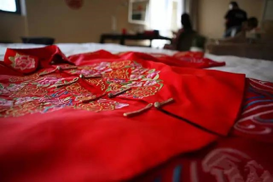 中国风传统婚礼，最是那抹中国红！(图28)