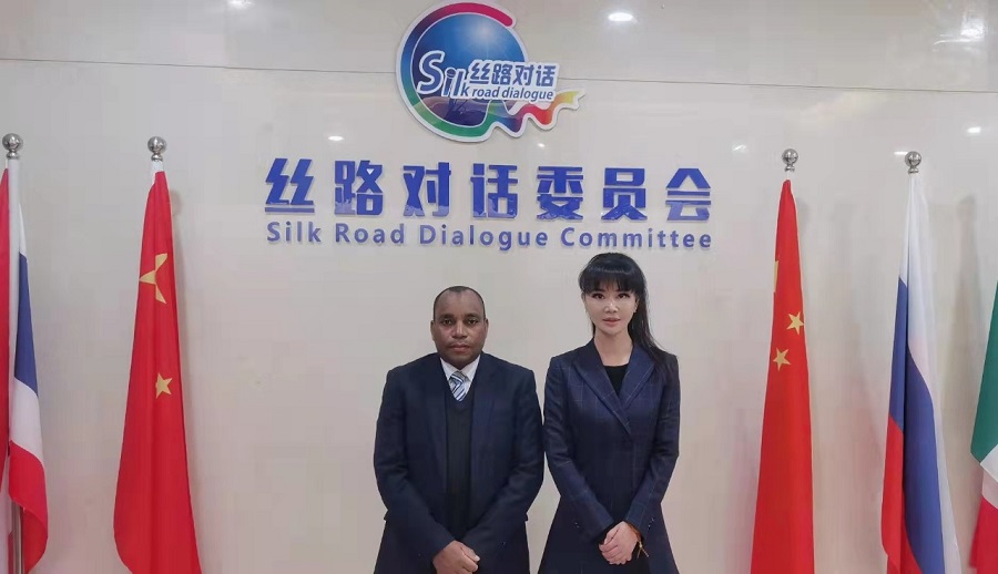 共话新时代·共建新未来——坦桑尼亚联合共和国驻华大使馆公使米拉吉·乌库蒂·乌斯先生访问丝路对话委员会(图6) 共话新时代·共建新未来——坦桑尼亚联合共和国驻华大使馆公使米拉吉·乌库蒂·乌斯先生访问丝路对话委员会(图6)